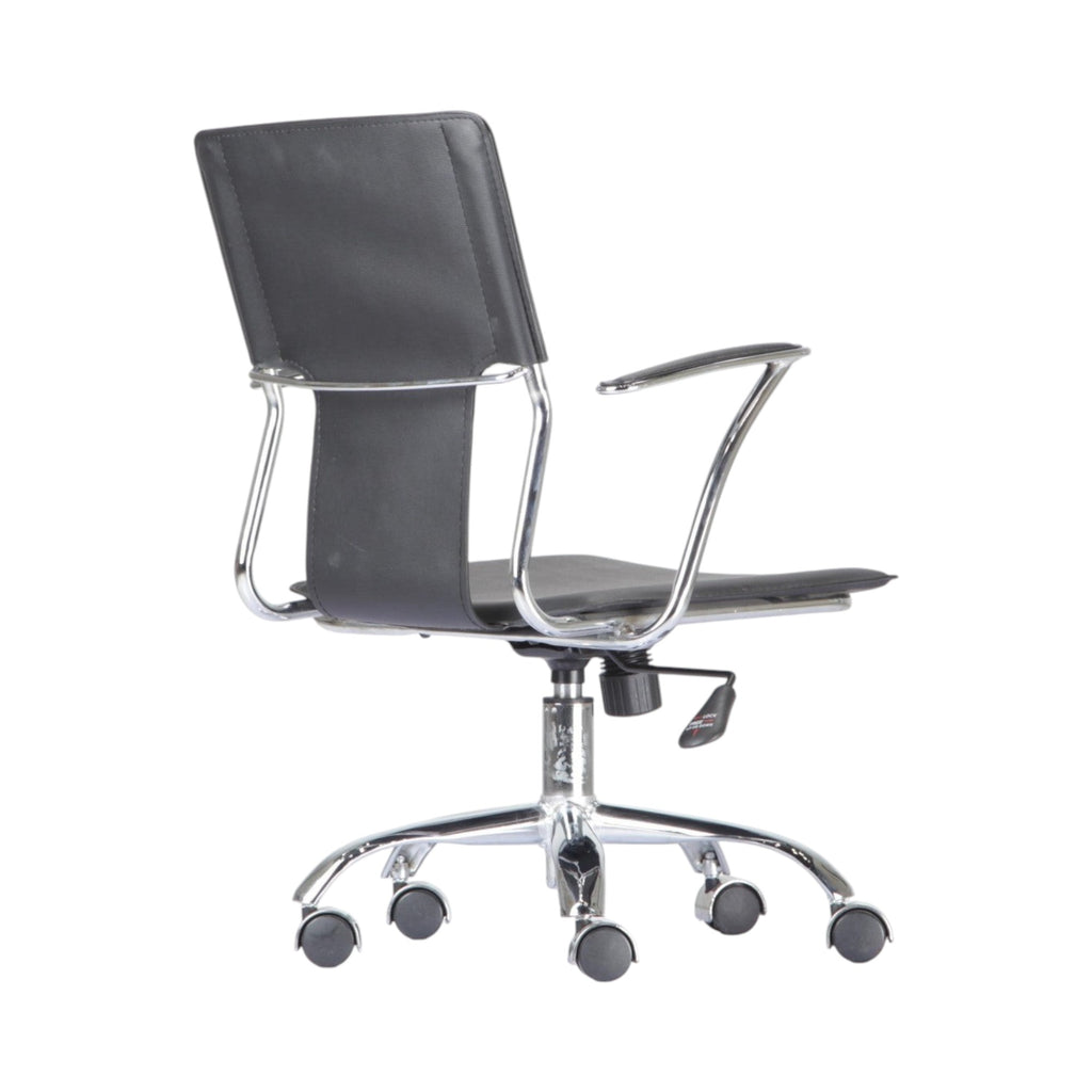 Xiaoyaozuo office chair: Modern black faux leather ergonomic office chair with polished chrome frame and casters.