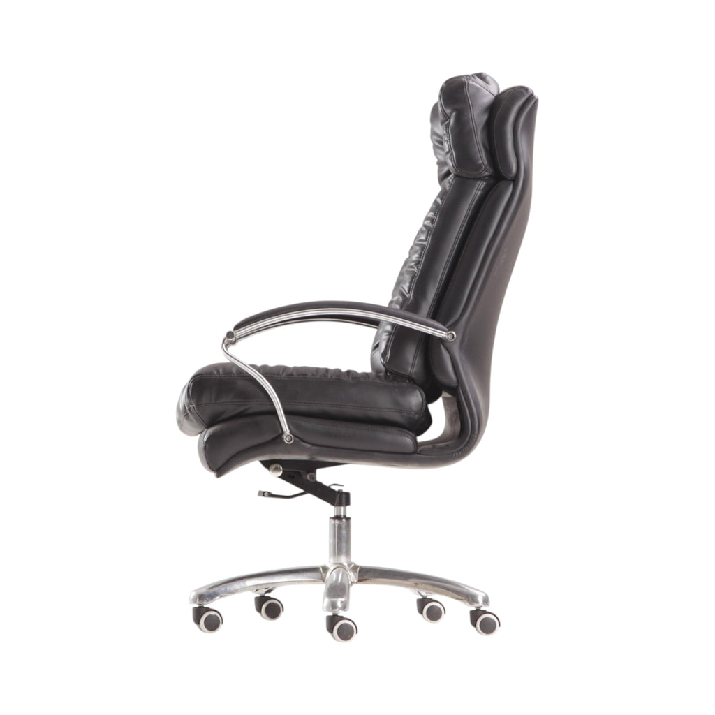 Xiaoyaozuo office chair executive black faux leather padded ergonomic office chair with adjustable height and casters.