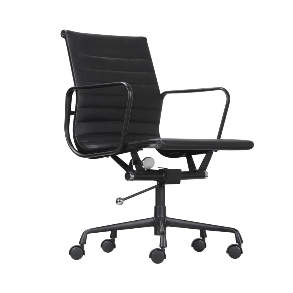 Xiaoyaozuo office chair black faux leather executive chair with armrests and horizontal stitching on a metal base with casters.
