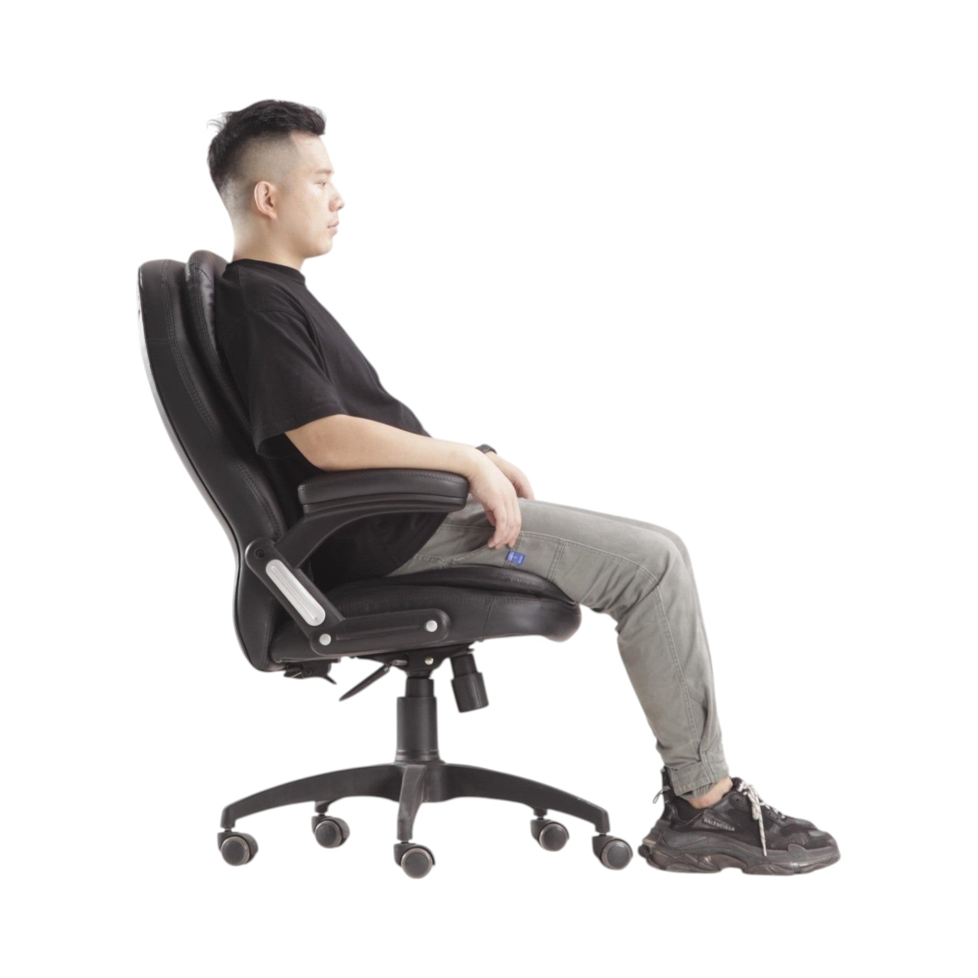 Xiaoyaozuo office chair executive high back black faux leather chair with adjustable height and casters, shown with a man seated.