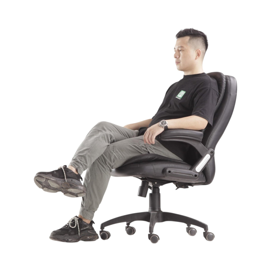 Xiaoyaozuo office chair: Black faux leather executive high back office chair with plush cushioning and adjustable height, shown with a man seated.