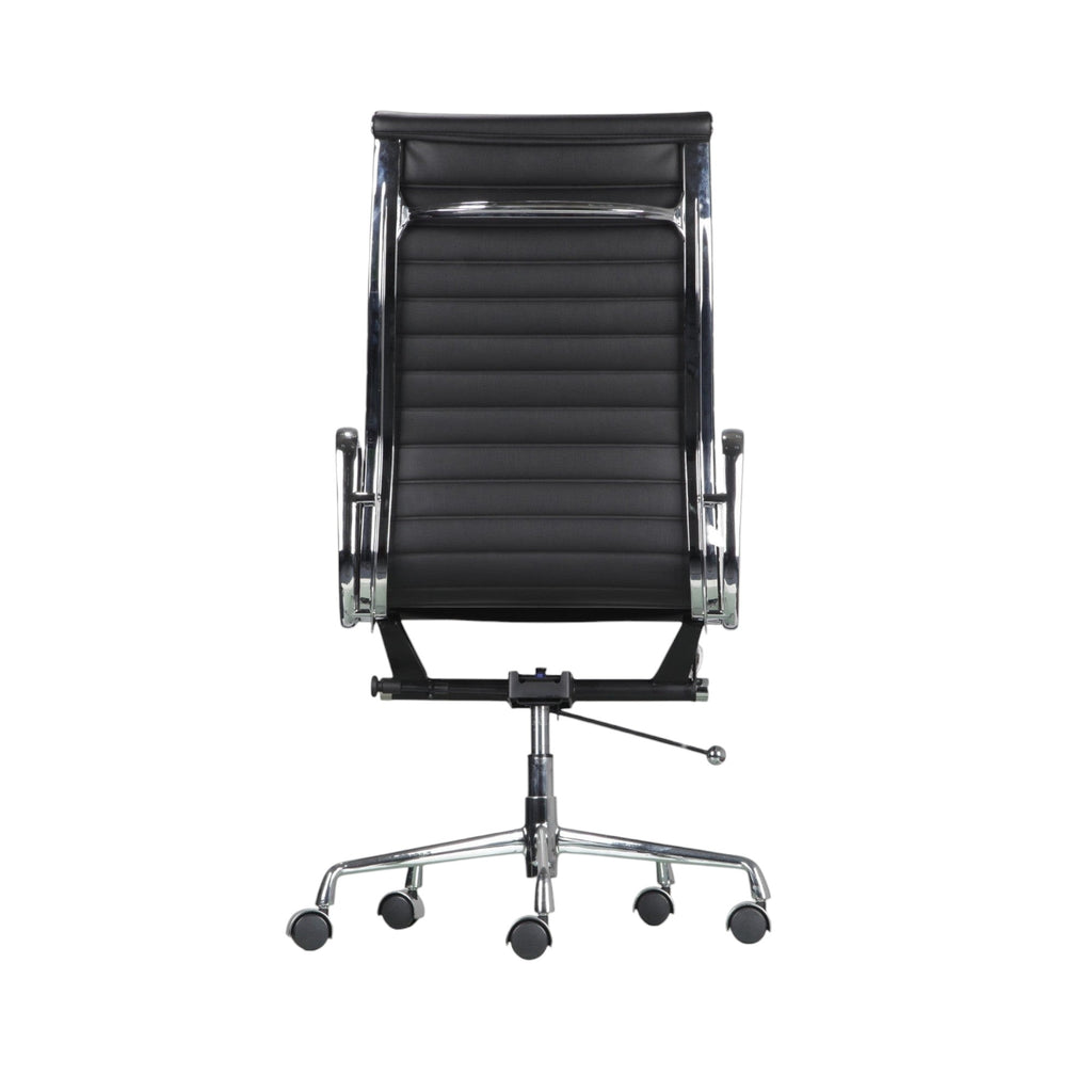 Xiaoyaozuo office chair executive high back chair in black faux leather with polished chrome frame and ribbed cushioning.