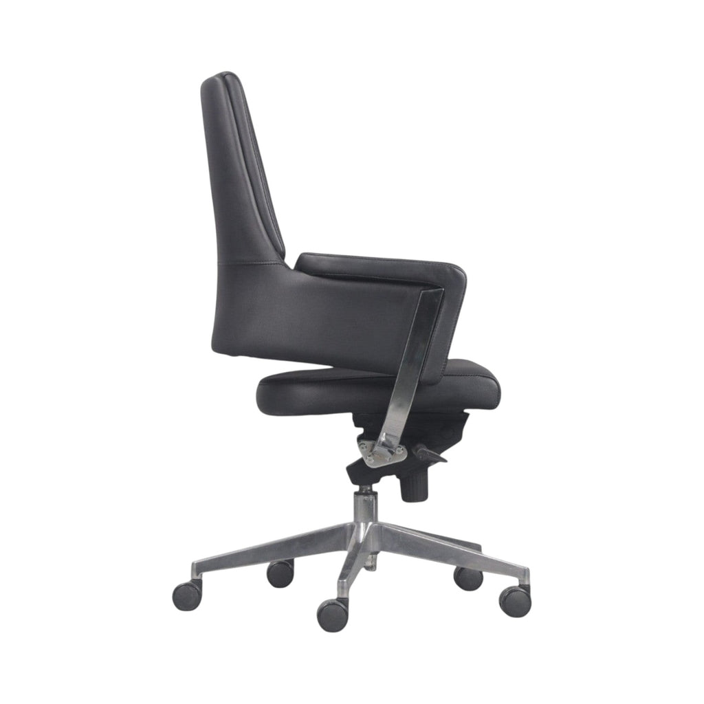 Xiaoyaozuo office chair black leather executive office chair with ergonomic design and metal base.