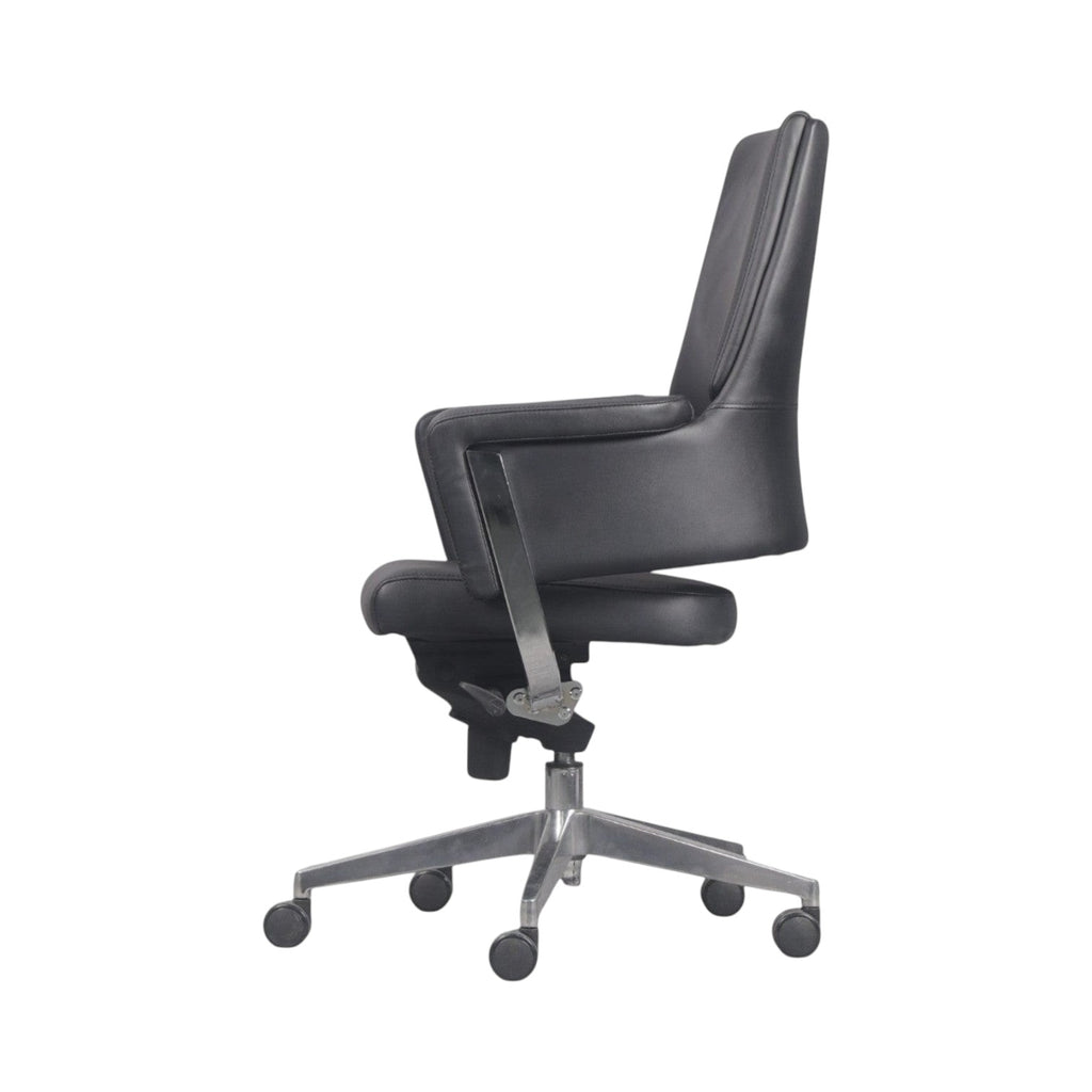 Xiaoyaozuo office chair black leather executive chair with ergonomic design and metal base