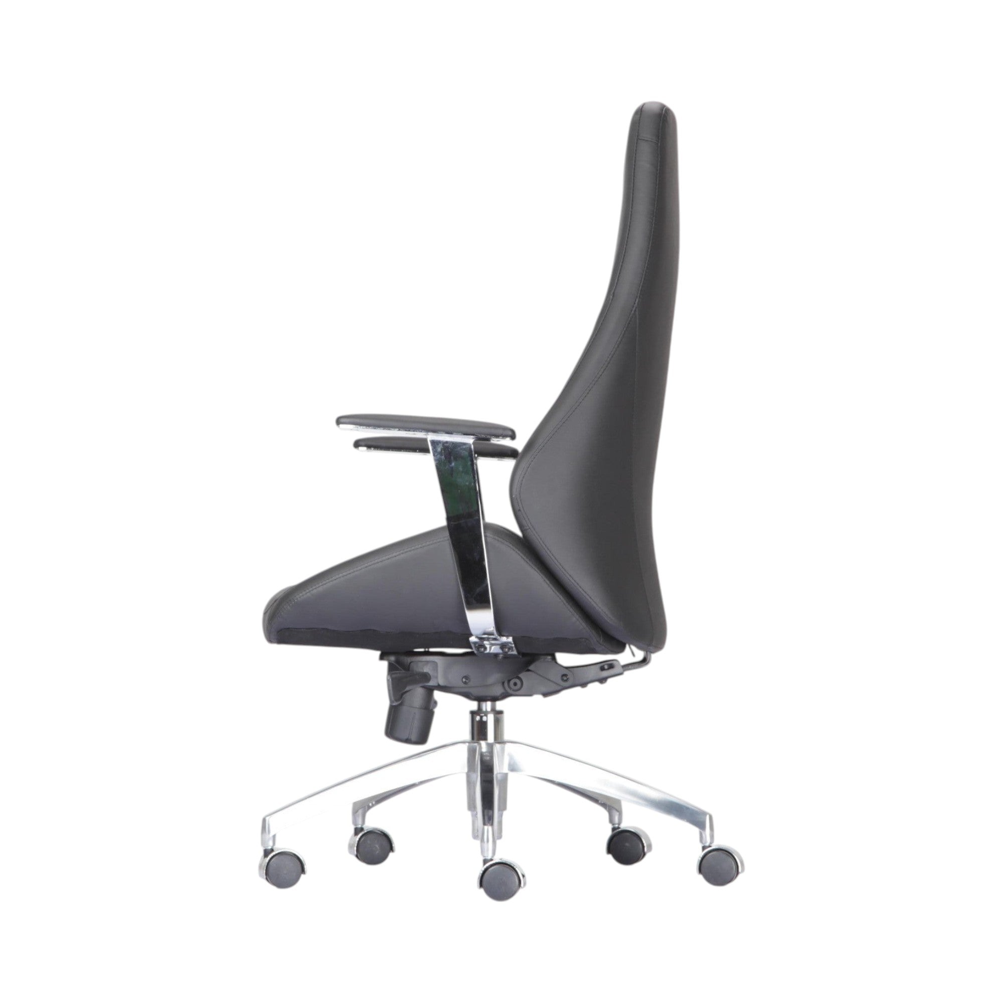 Xiaoyaozuo office chair executive black leather high back ergonomic office chair with chrome base and casters.