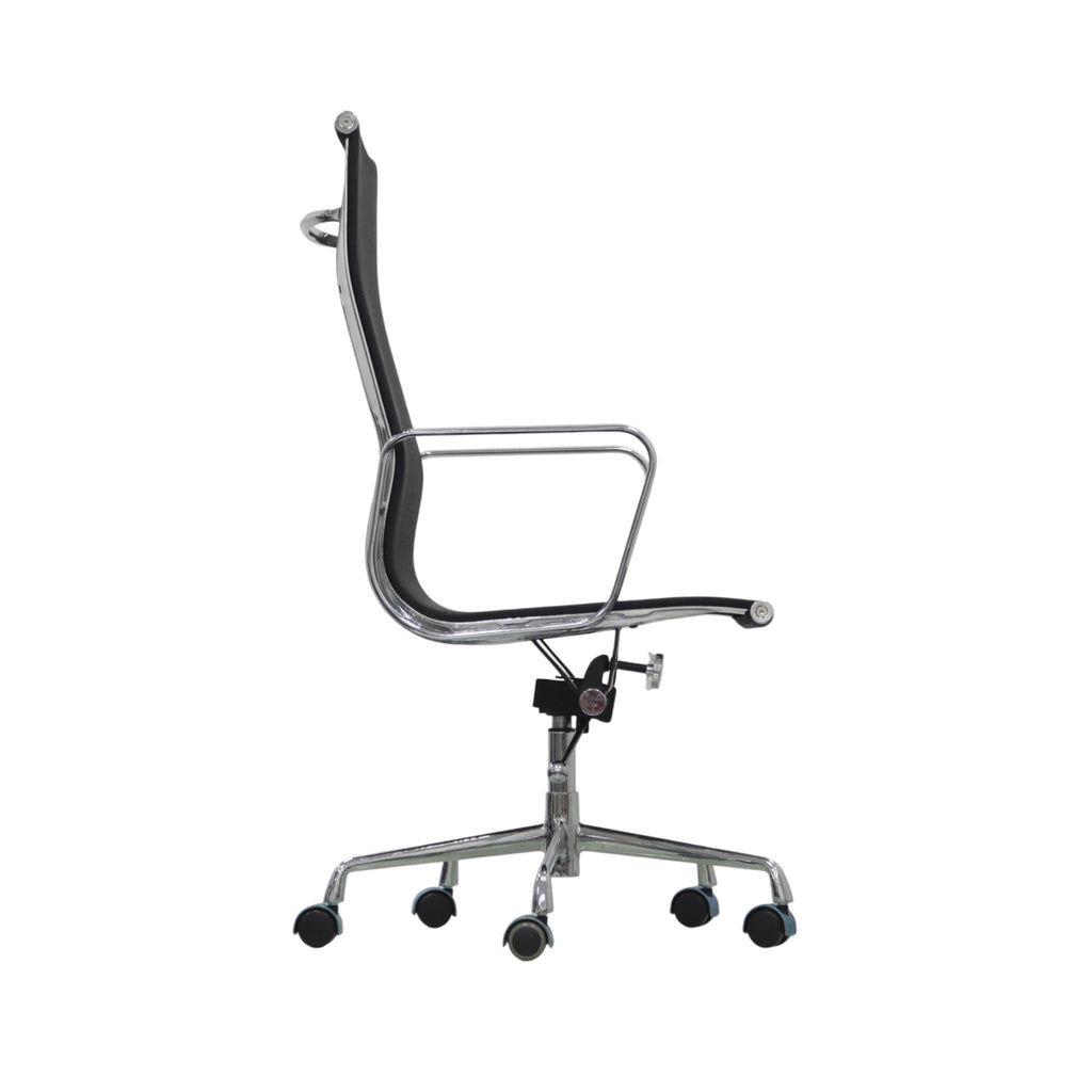 Xiaoyaozuo office chair: modern black mesh high-back ergonomic office chair with polished chrome frame and casters.