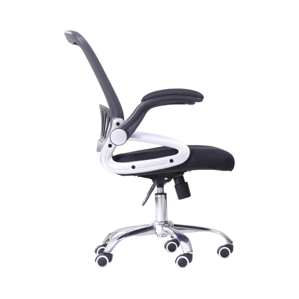 Xiaoyaozuo office chair: Black ergonomic mesh back office chair with padded seat and adjustable height, on chrome casters.