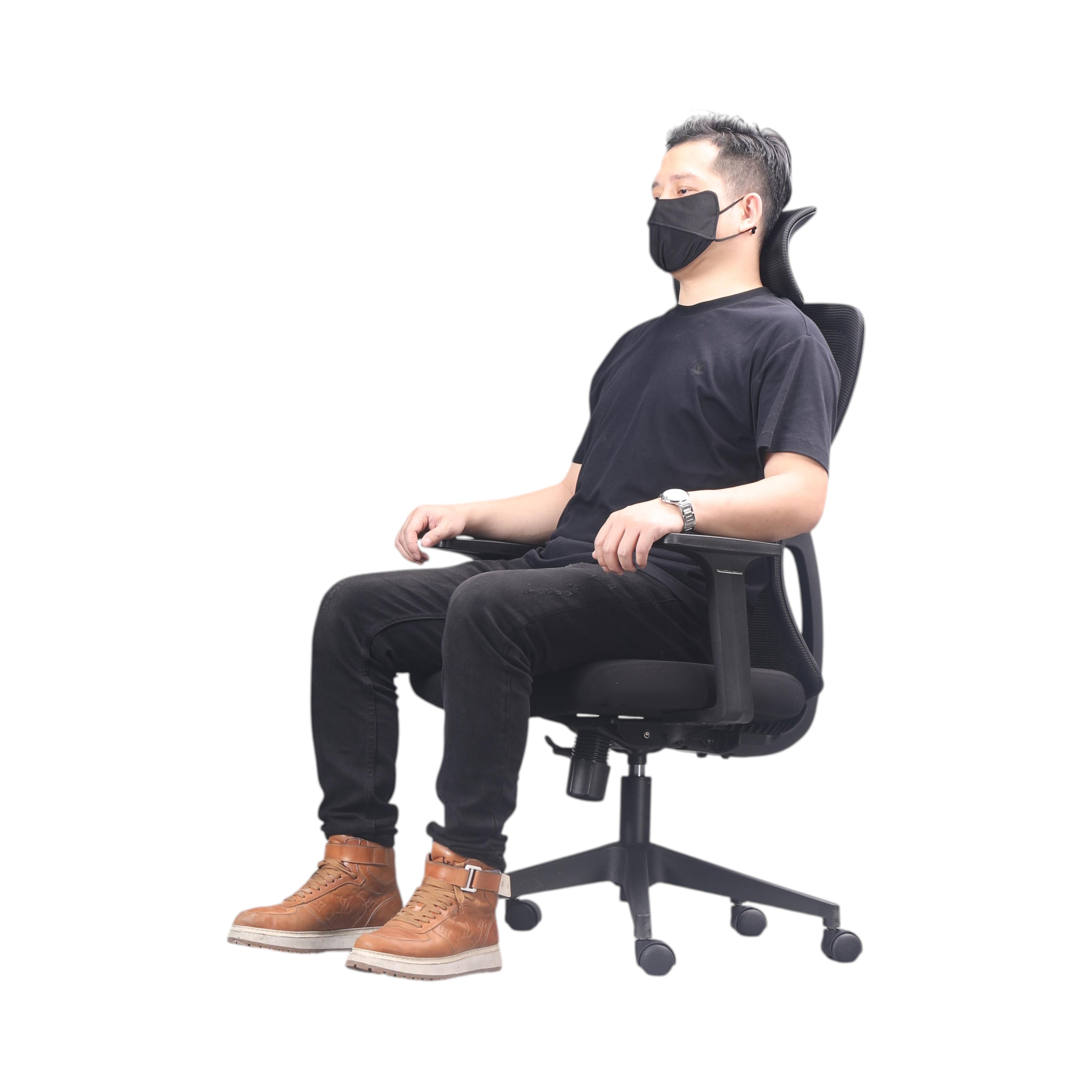 Xiaoyaozuo office chair: Black ergonomic mesh office chair with adjustable headrest and armrests, shown with a man sitting.