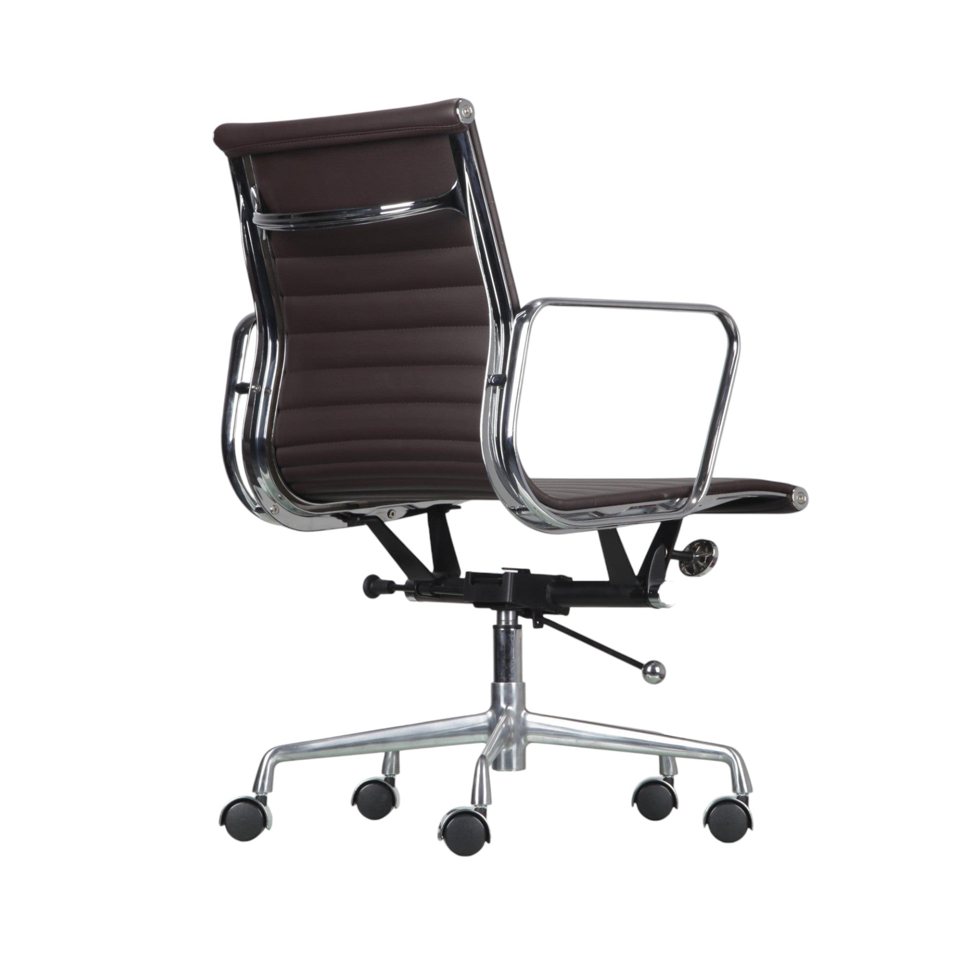 Xiaoyaozuo office chair brown faux leather executive chair with chrome armrests and base, ergonomic design with horizontal stitching.