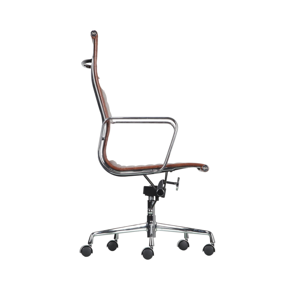 Xiaoyaozuo office chair executive high back chair in brown faux leather with chrome base and casters