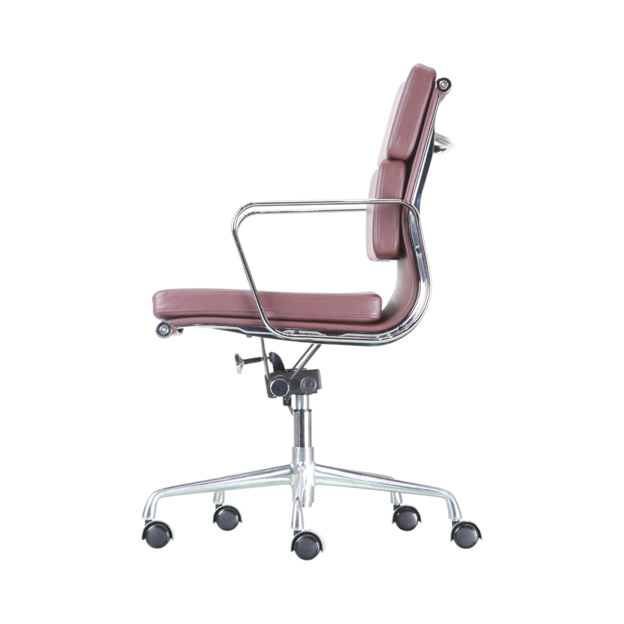 Xiaoyaozuo office chair executive chair in burgundy faux leather with polished chrome accents and lumbar support.