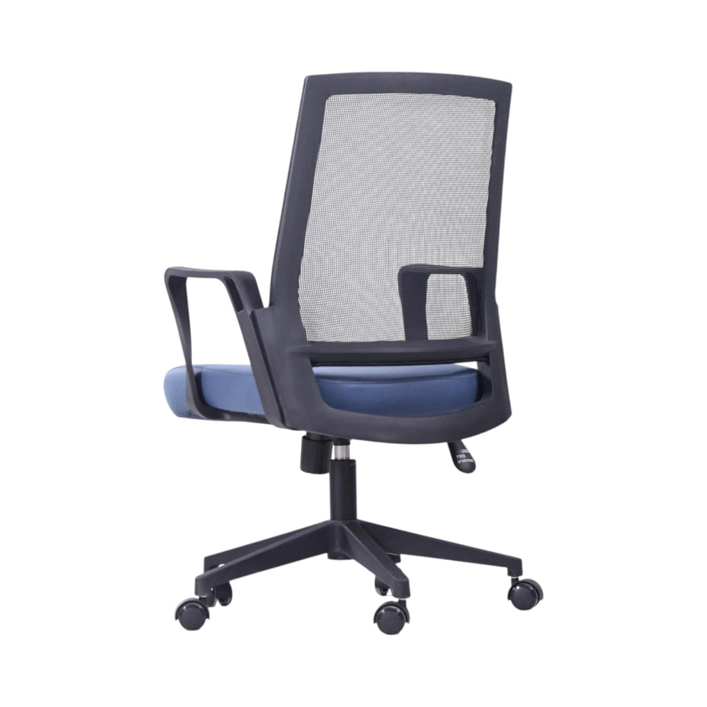 Xiaoyaozuo office chair: Ergonomic black mesh back office chair with a blue padded seat and black casters. Adjustable height for personalized comfort.