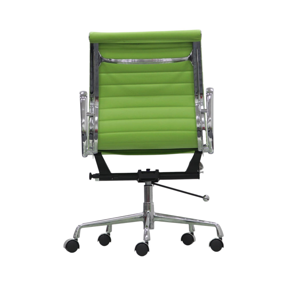 Xiaoyaozuo office chair green faux leather executive chair with chrome armrests and base, horizontal stitching, on casters.