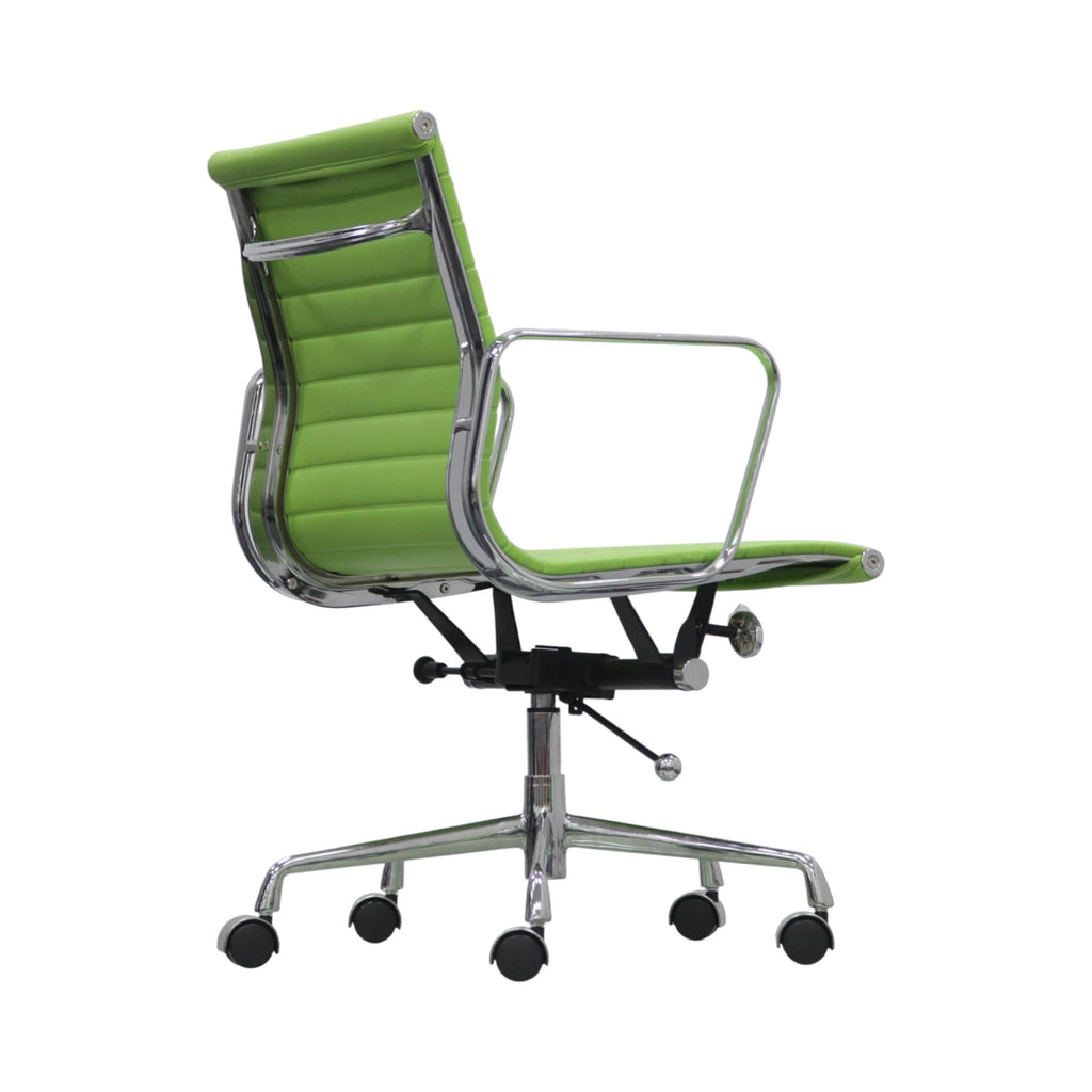 Xiaoyaozuo office chair green ribbed faux leather executive chair with chrome armrests and base with casters