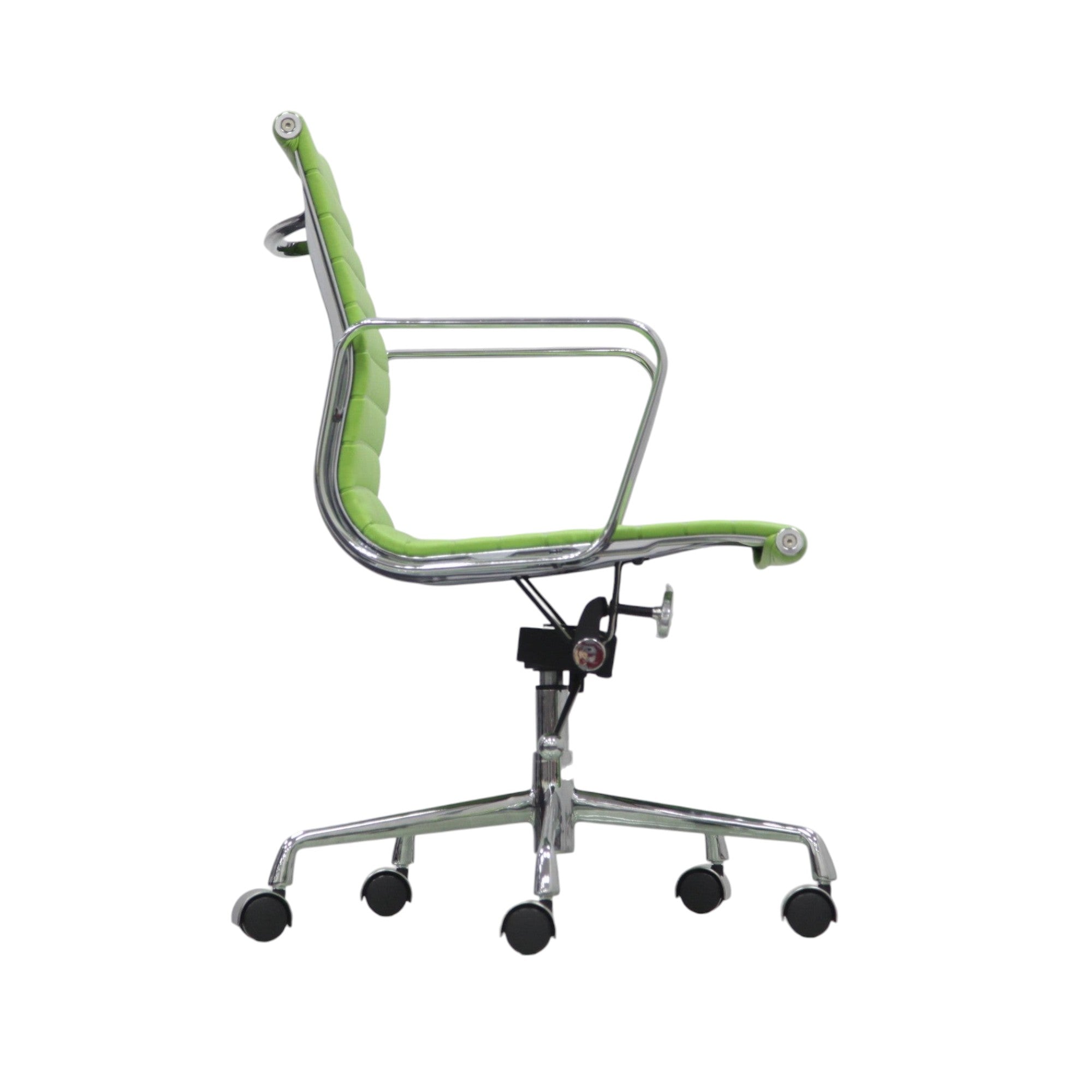 Xiaoyaozuo office chair green faux leather executive chair with chrome armrests and base with casters