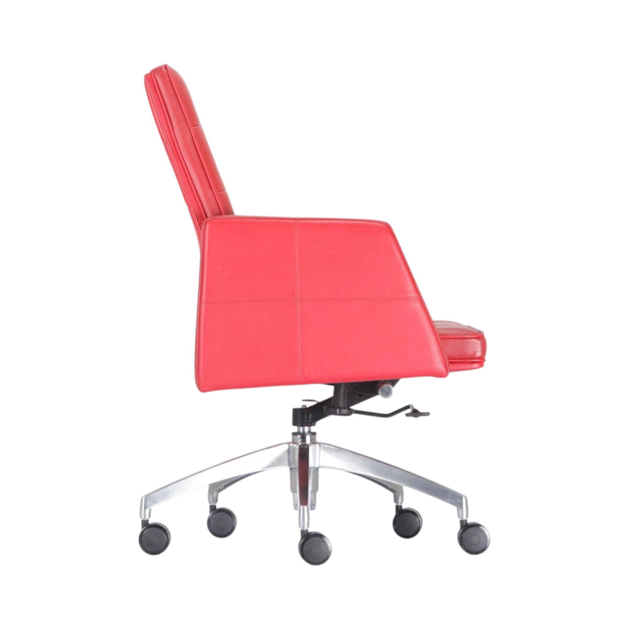 Xiaoyaozuo office chair red executive tufted chair with plush cushioning and smooth-rolling casters.