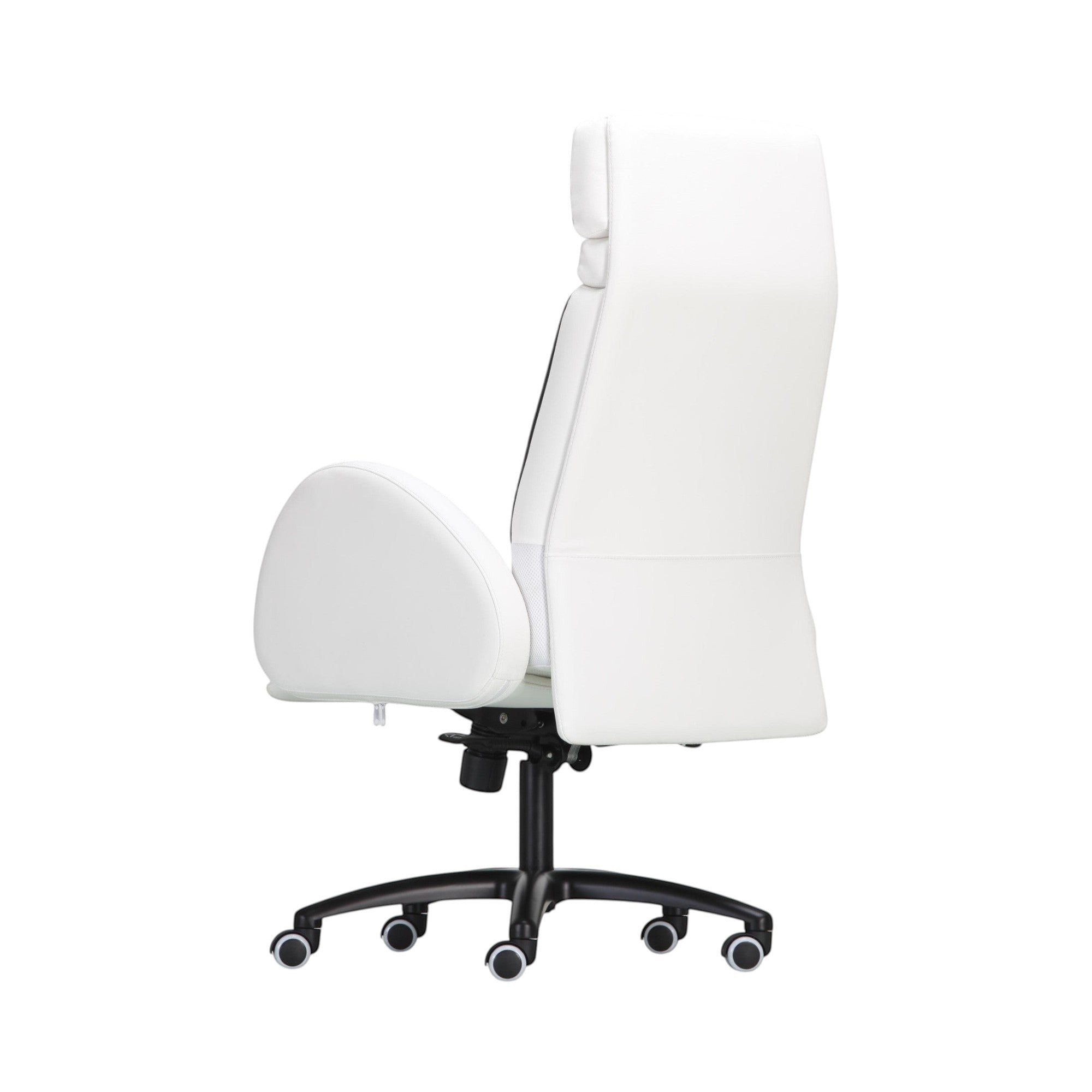 Xiaoyaozuo office chair: Ergonomic white and black high-back gaming chair with plush cushioning and adjustable height.