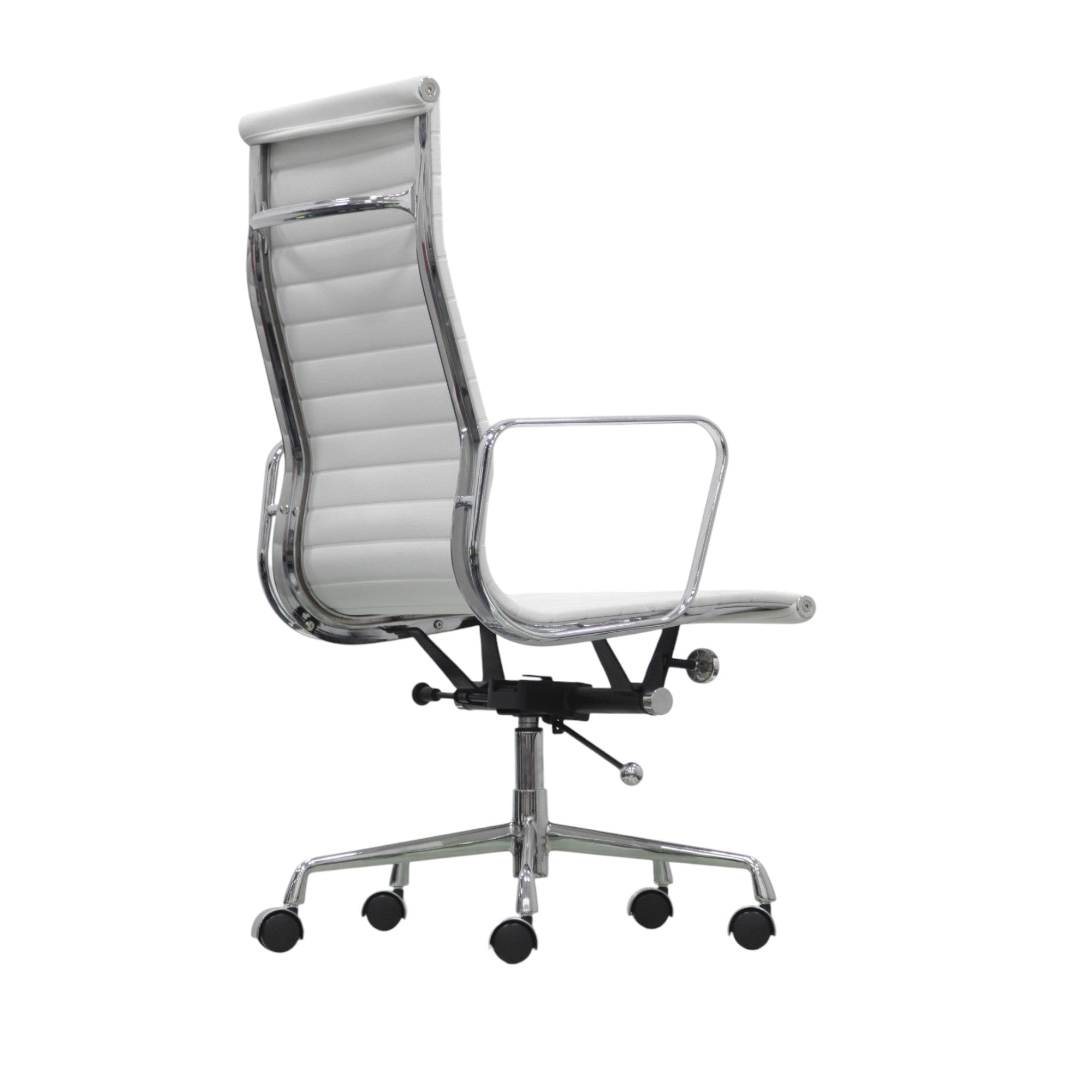 Xiaoyaozuo office chair white faux leather ribbed high back executive office chair with chrome frame and casters.