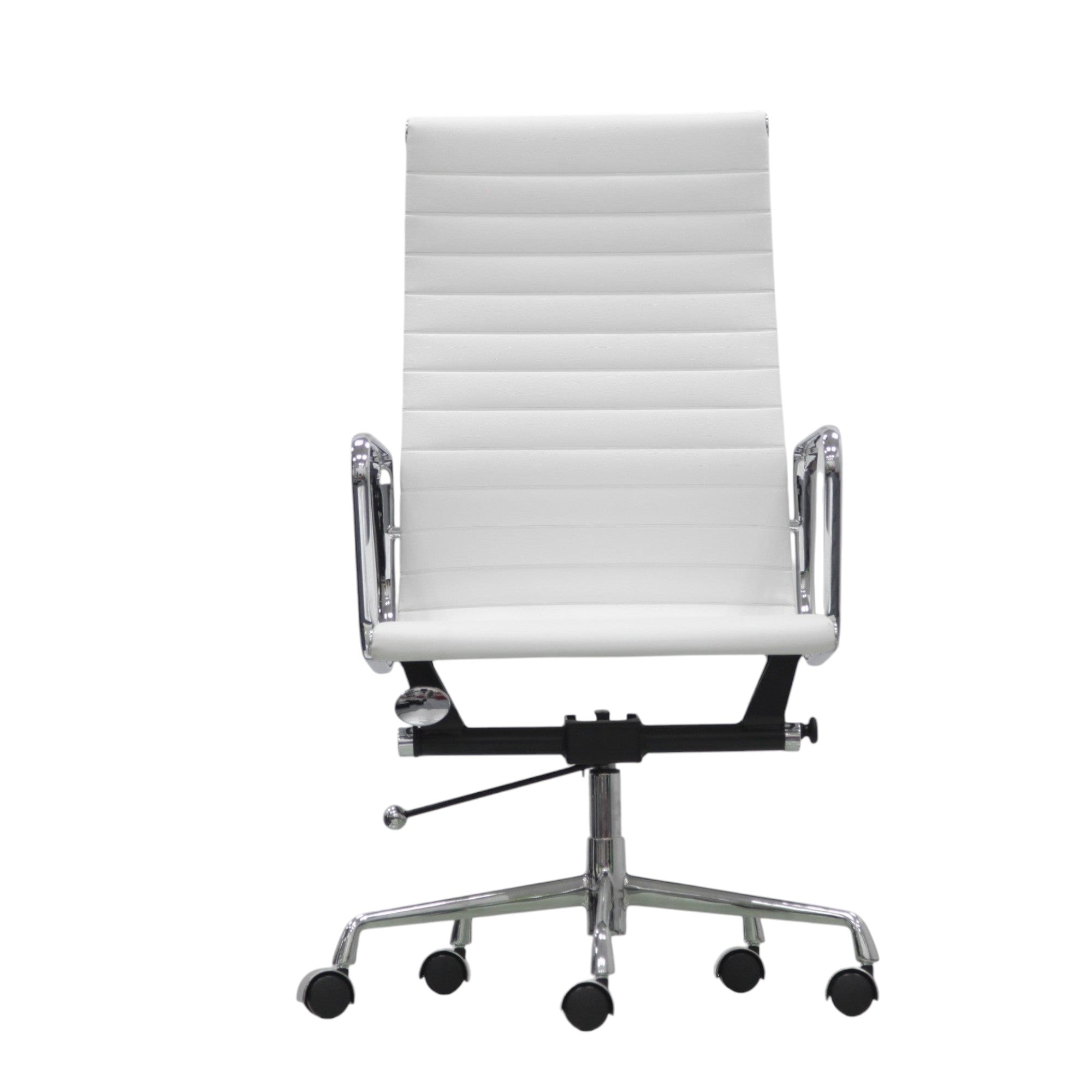 Xiaoyaozuo office chair: White faux leather executive chair with ribbed cushioning and polished chrome frame. High back design for support.